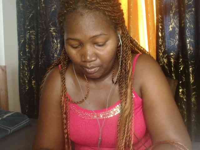 Sexxy-pretty24 webcam