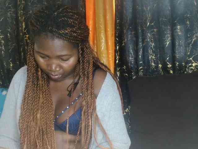 Sexxy-pretty24 webcam