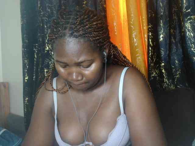 Sexxy-pretty24 webcam