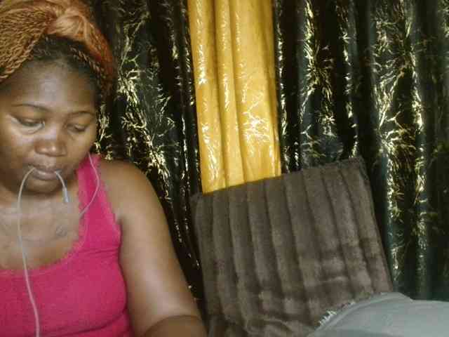 Sexxy-pretty24 webcam