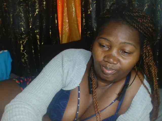 Sexxy-pretty24 webcam