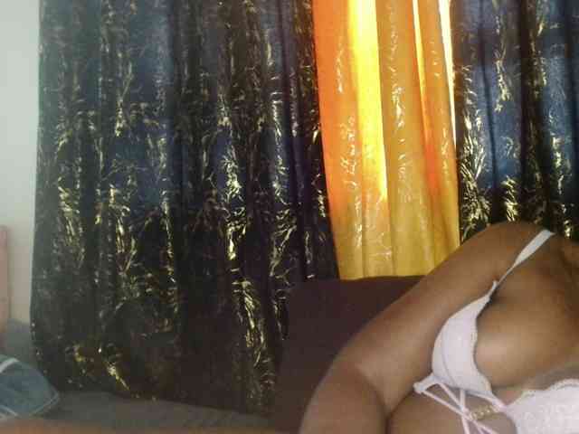 Sexxy-pretty24 webcam