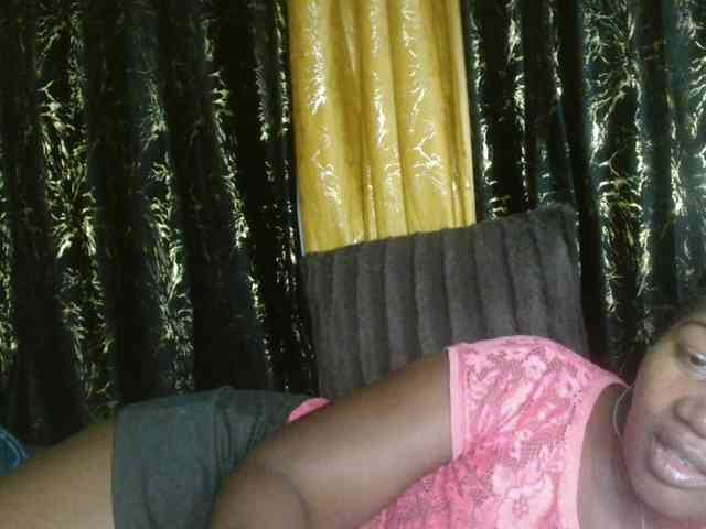 Sexxy-pretty24 webcam