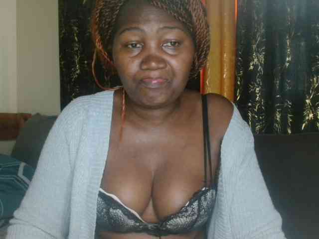 Sexxy-pretty24 webcam