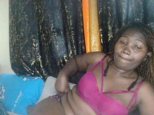 Sexxy-pretty24 webcam