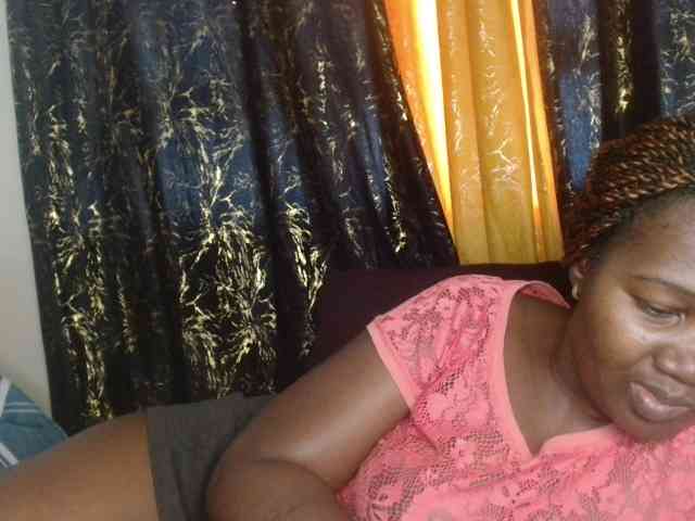 Sexxy-pretty24 webcam