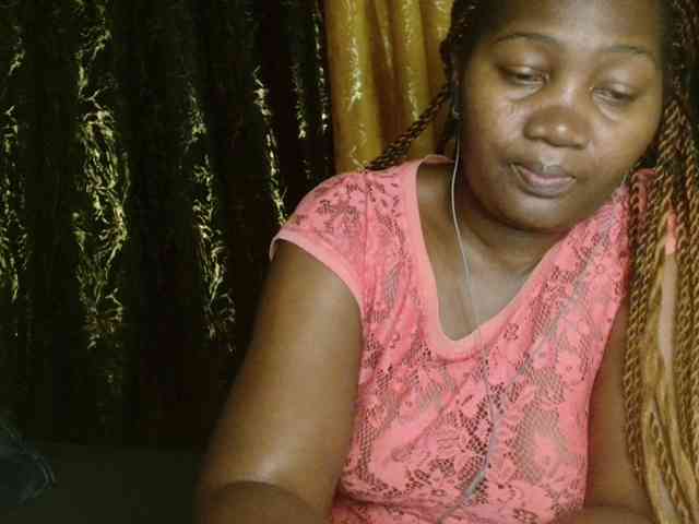 Sexxy-pretty24 webcam