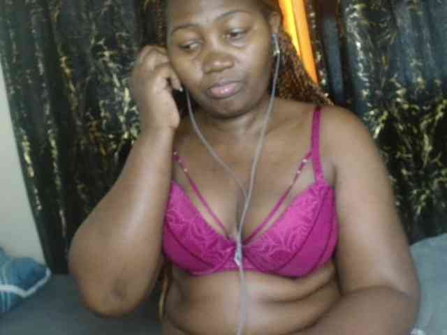 Sexxy-pretty24 webcam