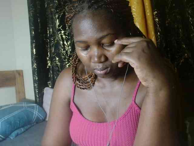 Sexxy-pretty24 webcam