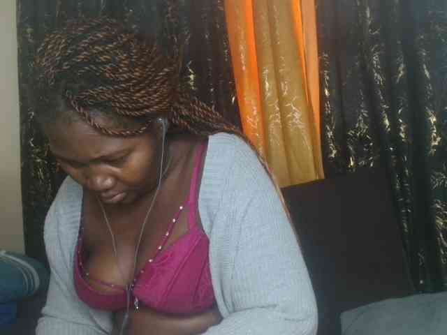 Sexxy-pretty24 webcam