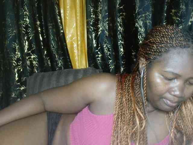 Sexxy-pretty24 webcam