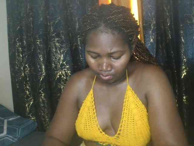 Sexxy-pretty24 webcam