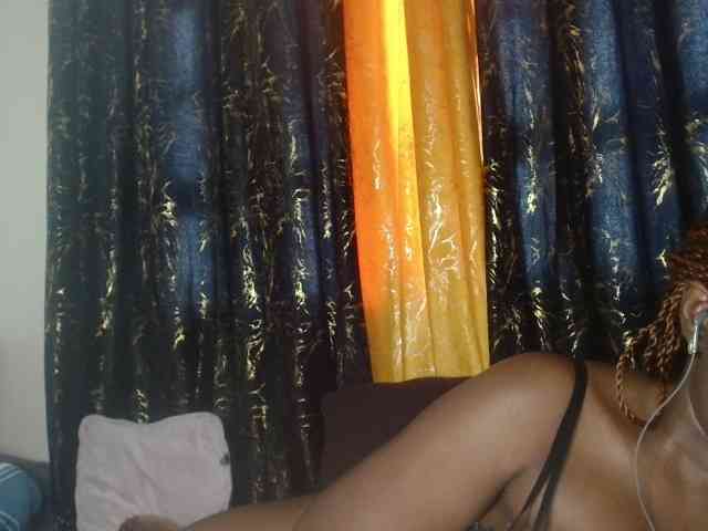 Sexxy-pretty24 webcam