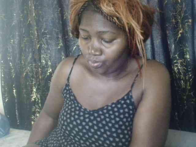 Sexxy-pretty24 webcam