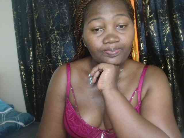Sexxy-pretty24 webcam