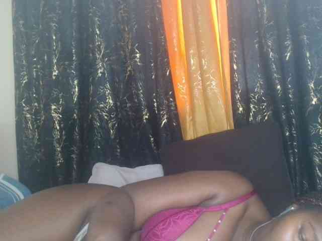 Sexxy-pretty24 webcam