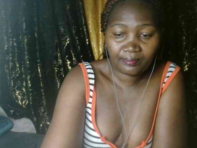 Sexxy-pretty24 webcam