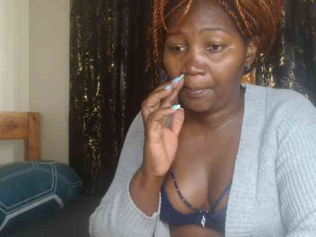 Sexxy-pretty24 webcam