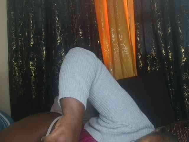 Sexxy-pretty24 webcam
