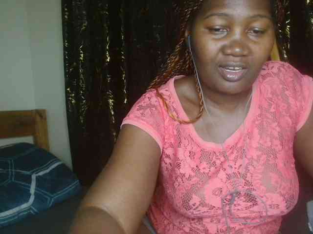 Sexxy-pretty24 webcam
