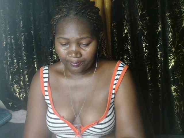 Sexxy-pretty24 webcam