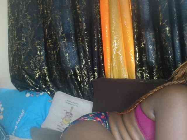 Sexxy-pretty24 webcam