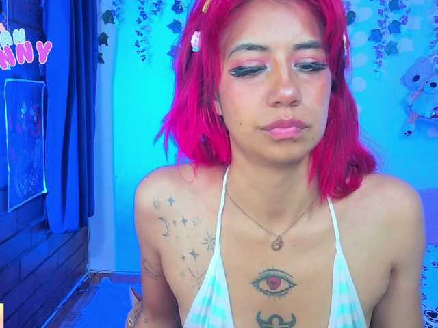 roxanbunny live cam on BongaCams
