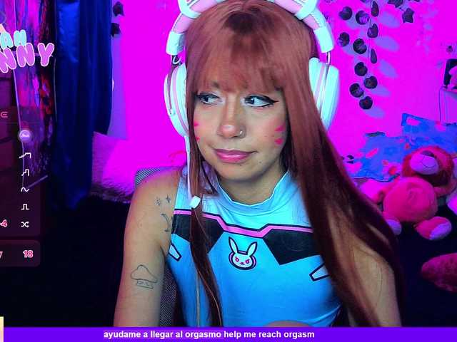 roxanbunny live cam on BongaCams