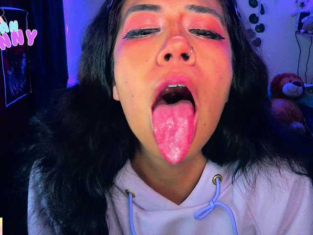 roxanbunny live webcam show