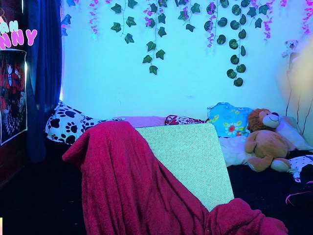 roxanbunny live cam on BongaCams