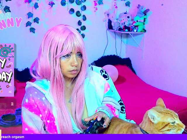 roxanbunny live cam preview