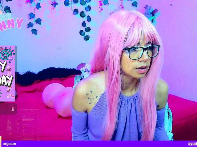 roxanbunny live cam preview