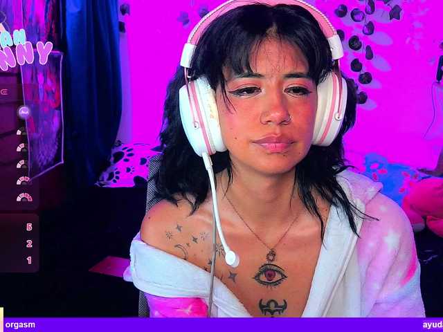roxanbunny live cam on BongaCams