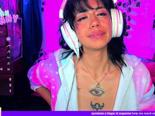 roxanbunny Live Webcam on BongaCams
