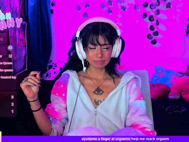 roxanbunny Live Webcam on BongaCams