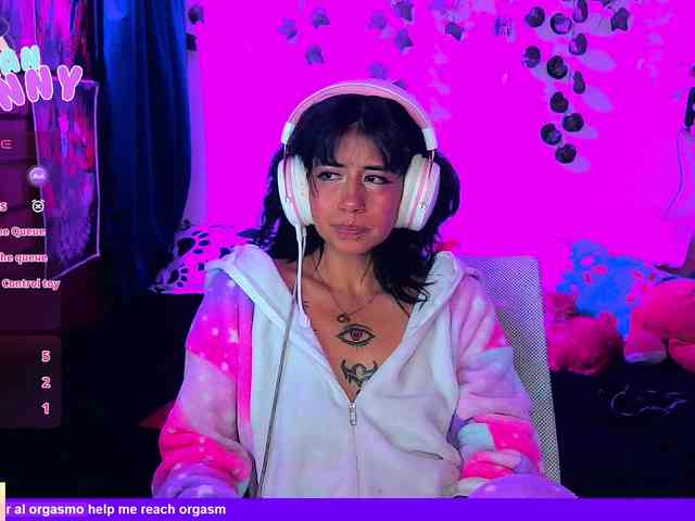 roxanbunny Live Webcam on BongaCams