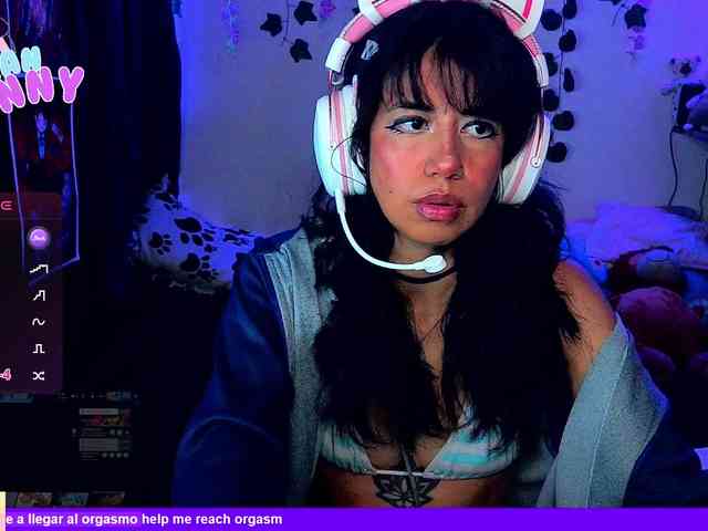 roxanbunny webcam
