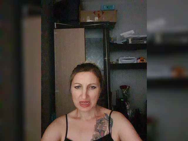 Nushka1939 live cam on BongaCams