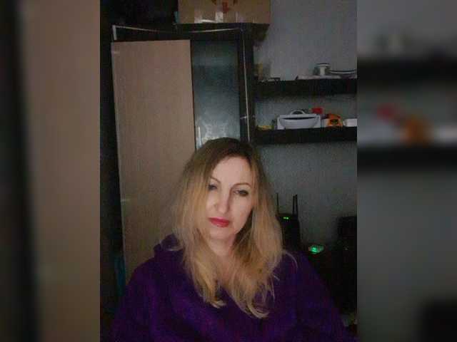 Nushka1939 live cam on BongaCams