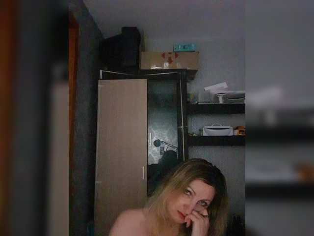 Nushka1939 live cam on BongaCams