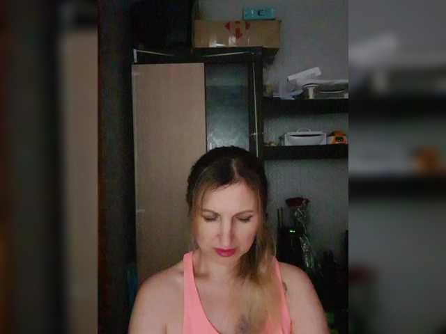 Nushka1939 live cam on BongaCams