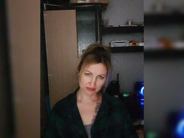 Nushka1939 live cam on BongaCams