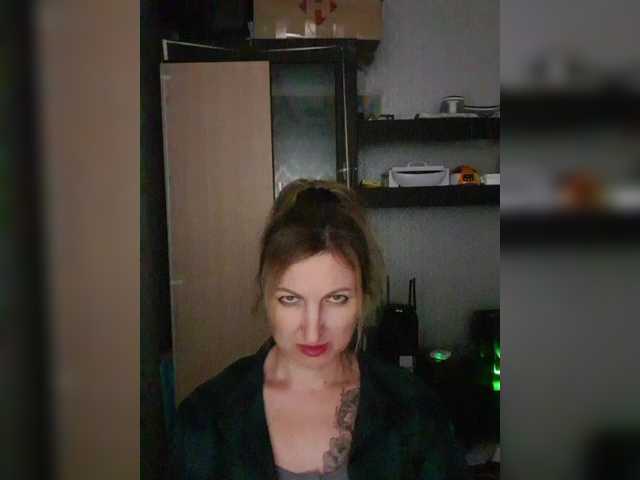 Nushka1939 live cam on BongaCams