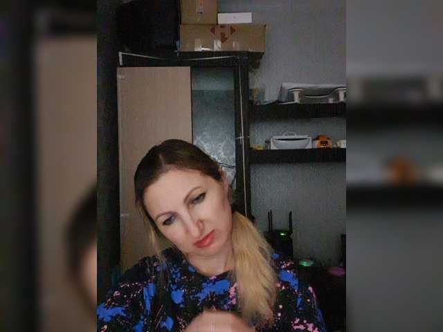 Nushka1939 live cam on BongaCams