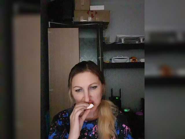 Nushka1939 live cam on BongaCams