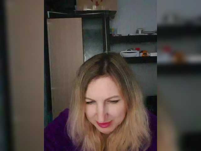 Nushka1939 live cam on BongaCams