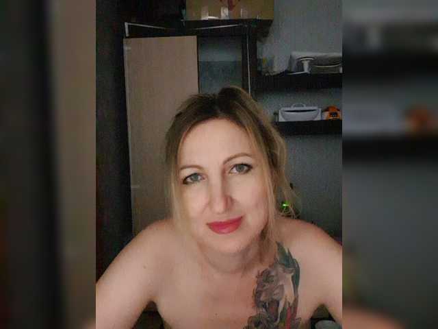 nushka1939 live sex show