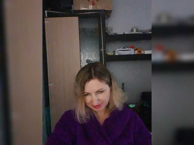 Nushka1939 live cam on BongaCams