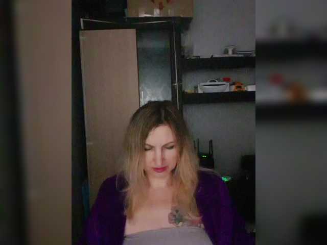 Nushka1939 live cam on BongaCams