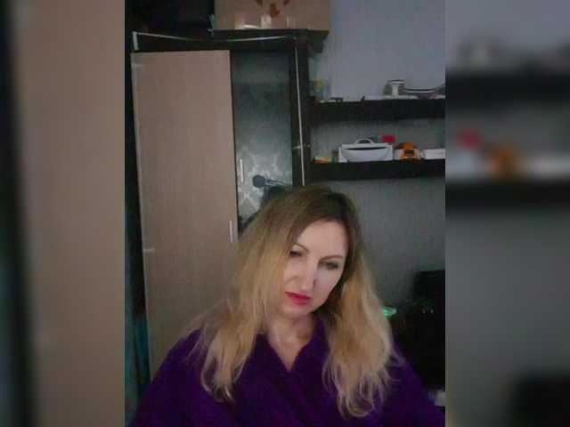 Nushka1939 live cam on BongaCams